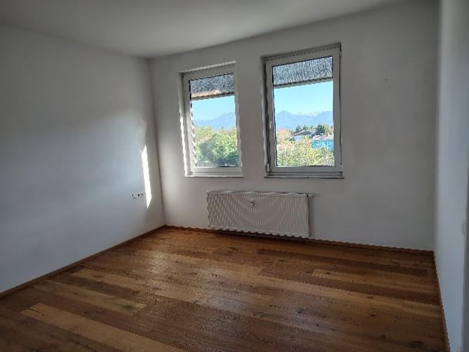 Neuwertige 3-Zimmer Wohnung 88,12 m&sup2; mit Balkon und Parkplatz in V&ouml;lkermarkt - Bild# 9