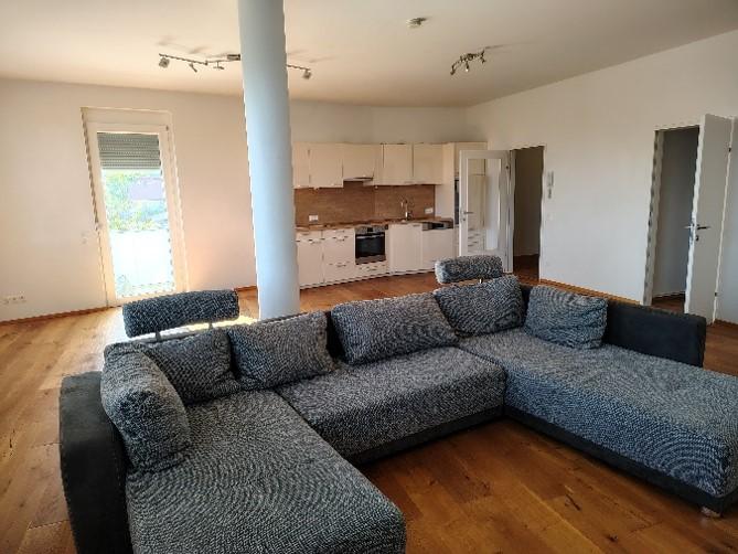 Neuwertige 3-Zimmer Wohnung 88,12 m&sup2; mit Balkon und Parkplatz in V&ouml;lkermarkt - Bild# 1