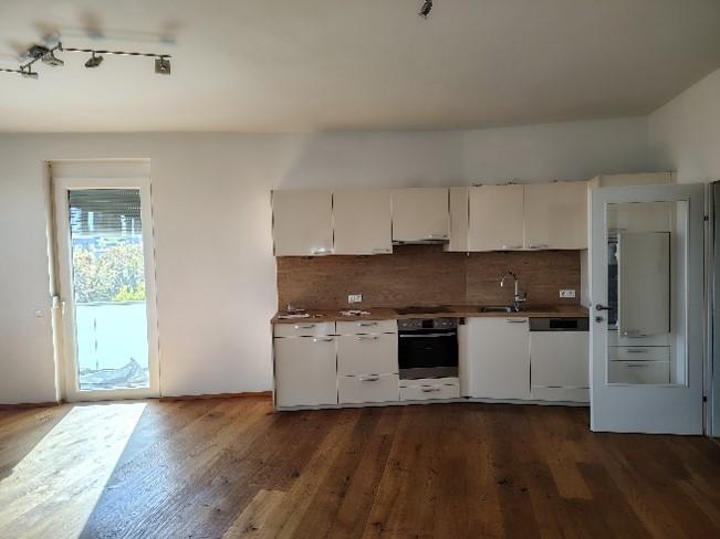 Neuwertige 3-Zimmer Wohnung 88,12 m&sup2; mit Balkon und Parkplatz in V&ouml;lkermarkt - Bild# 4
