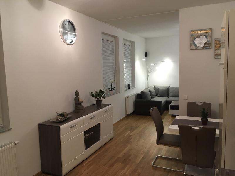 Top 2-Zimmer Wohnung 68,31 m&sup2; mit franz&ouml;sischem Balkon im Zentrum von V&ouml;lkermarkt - Bild# 2 