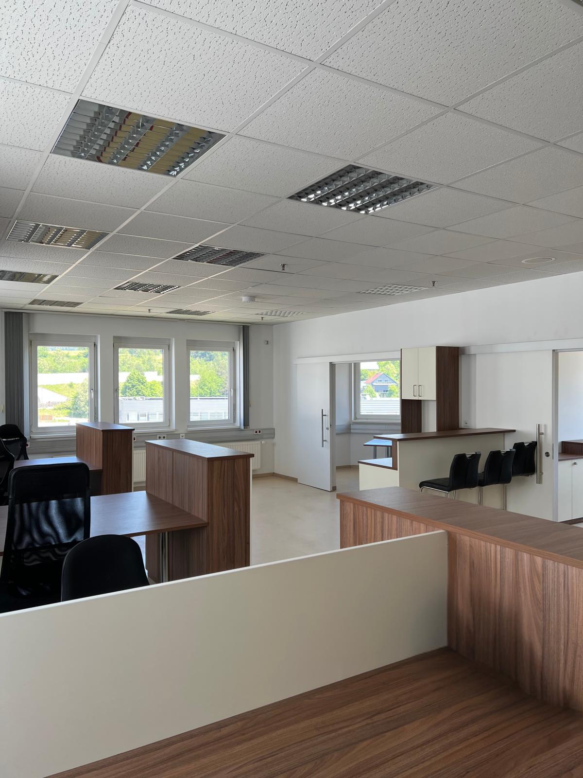B&uuml;ror&auml;ume 118 m&sup2; im Gewerbepark Wernberg - Bild# 1