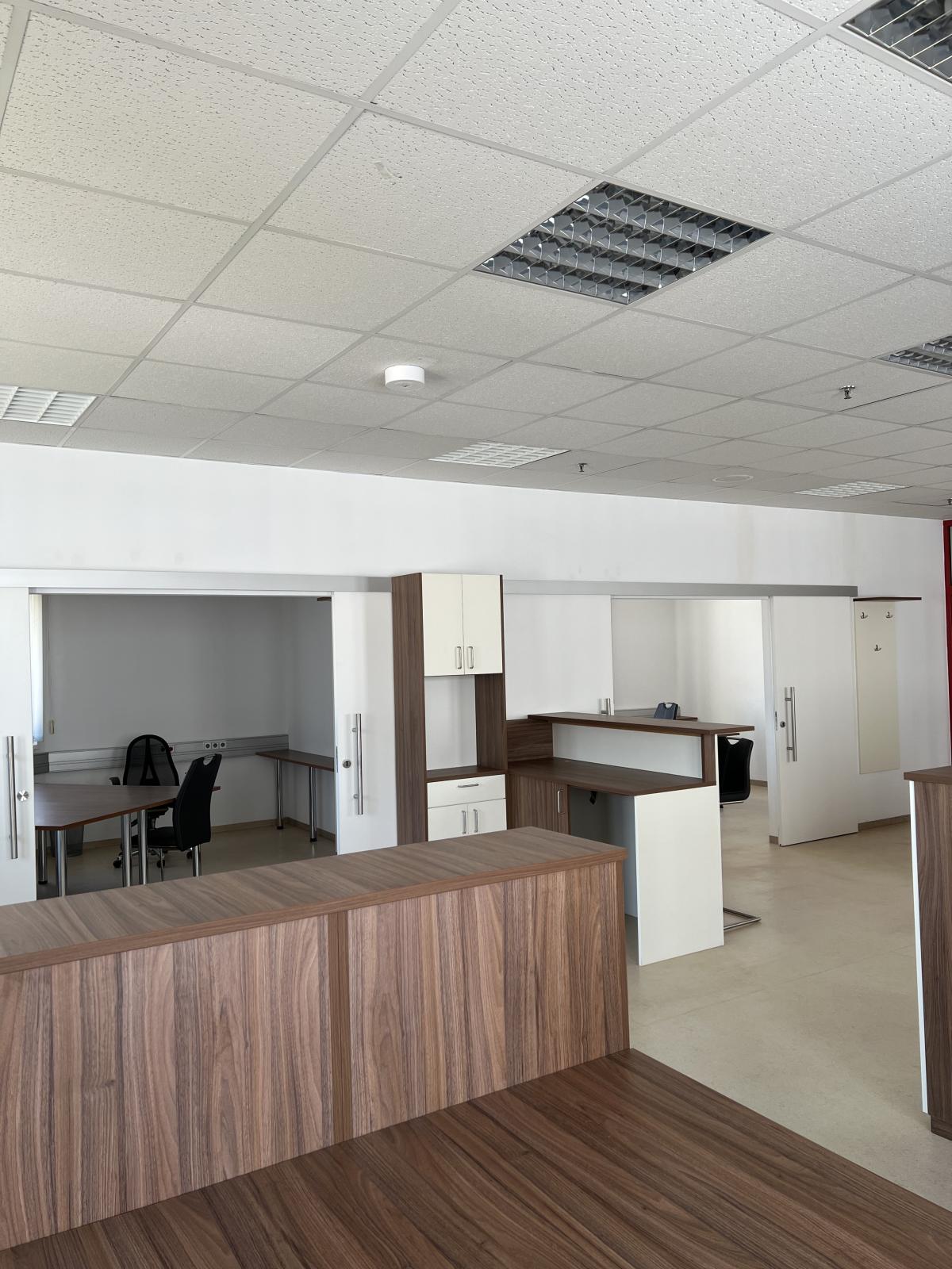 B&uuml;ror&auml;ume 118 m&sup2; im Gewerbepark Wernberg - Bild# 2